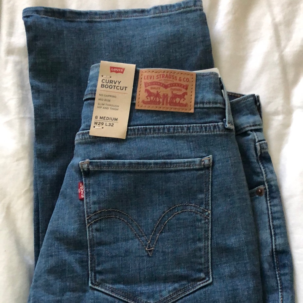 Levi’s Curvy Bootcut 8 Medium W32 L32